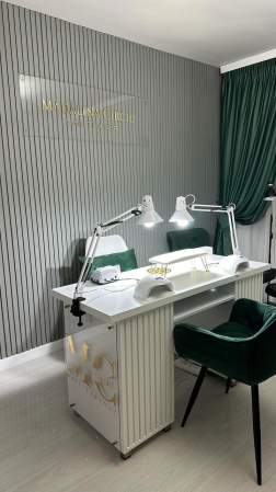 Mese manichiura - Masa profesionala de manichiura Madalina, 135cm, 105W putere, sistem de aspirare inclus, 1100 mc/h