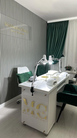 Masa profesionala de manichiura Madalina, 135cm, 105W putere, sistem de aspirare inclus, 1100 mc/h [2]