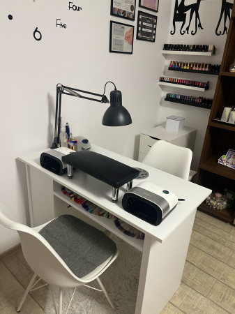 Mese manichiura - Masa profesionala de manichiura Slim, 135cm, 105W putere, sistem de aspirare inclus, 1100 mc/h