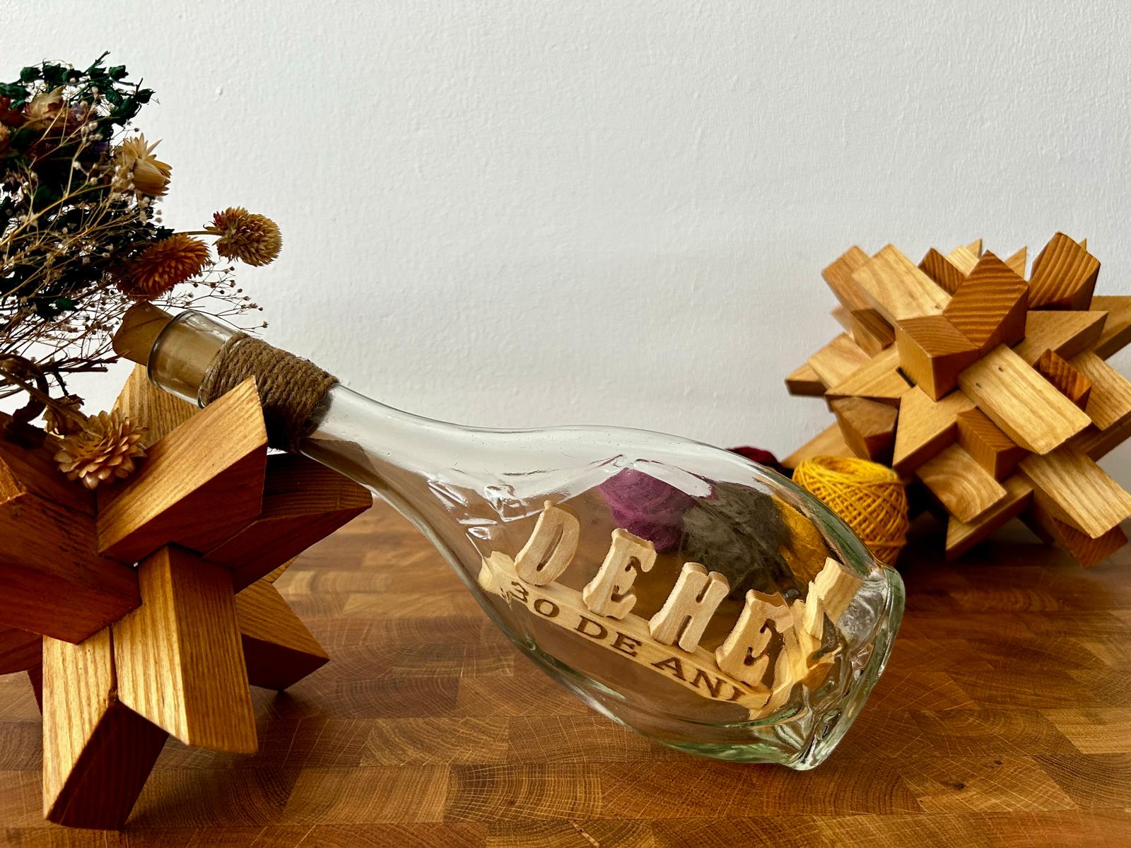 Cadouri aniversare bărbați: Idei originale și sticle personalizate pentru 30, 40 și 50 de ani