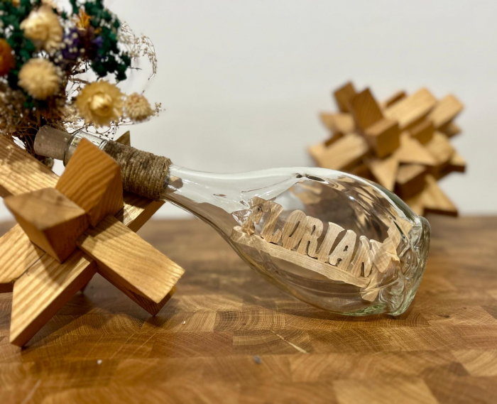 Sticlă Personalizată cu Nume – Artizanală cu Lemn în Interior, Cadou pentru El sau Ea  | Atelier 49 [9]