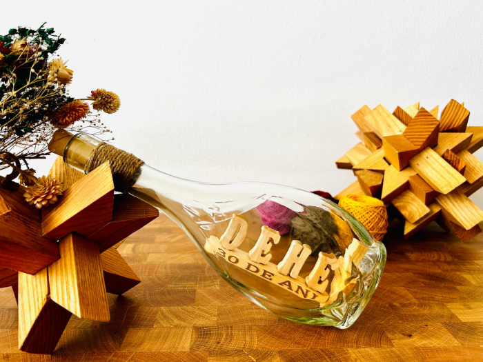 Sticlă Personalizată cu Nume – Artizanală cu Lemn în Interior, Cadou pentru El sau Ea  | Atelier 49 [4]