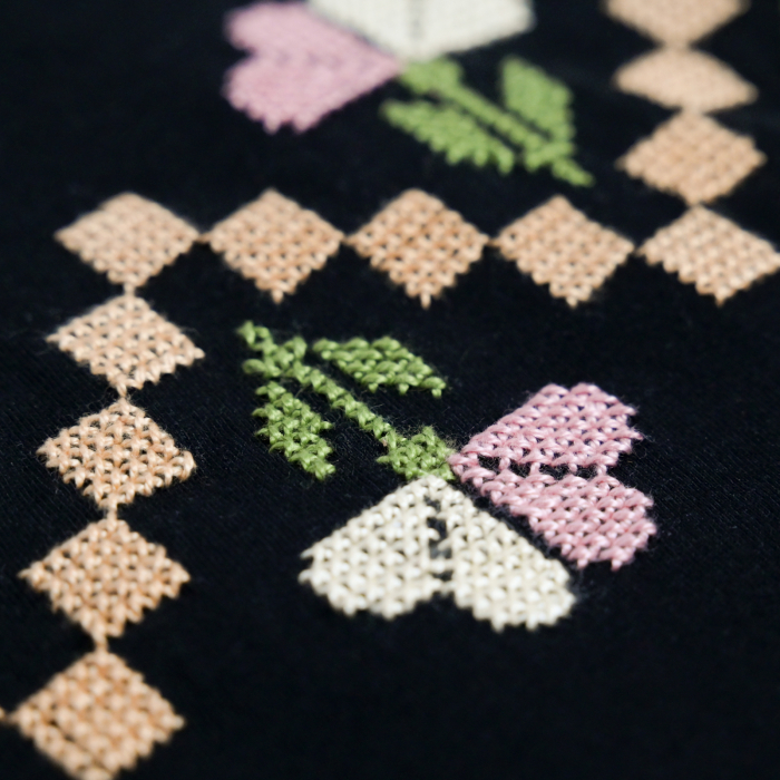 Tricou bumbac, model camp de flori [3]