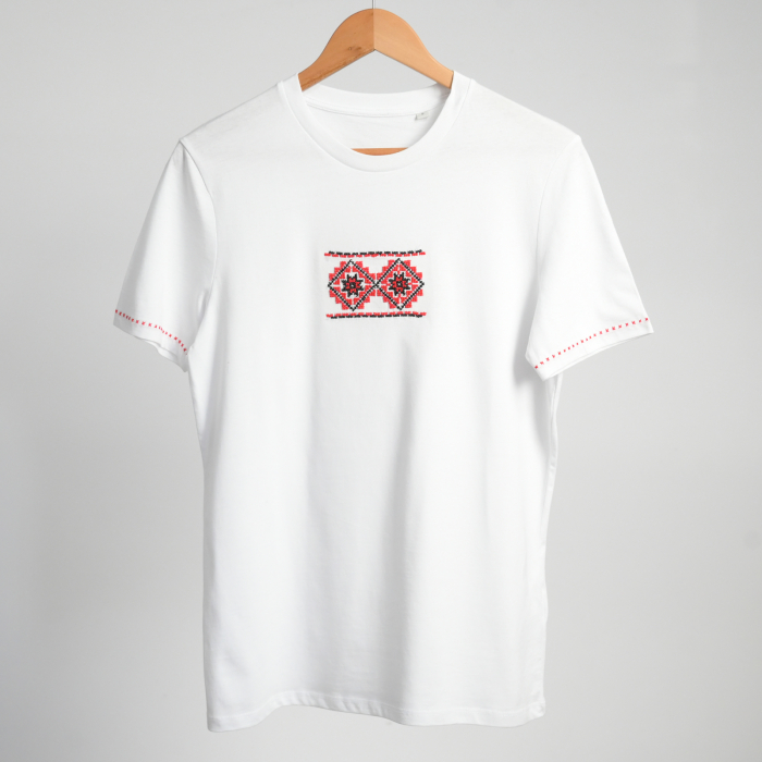 Tricou premium brodat cu model traditional [5]