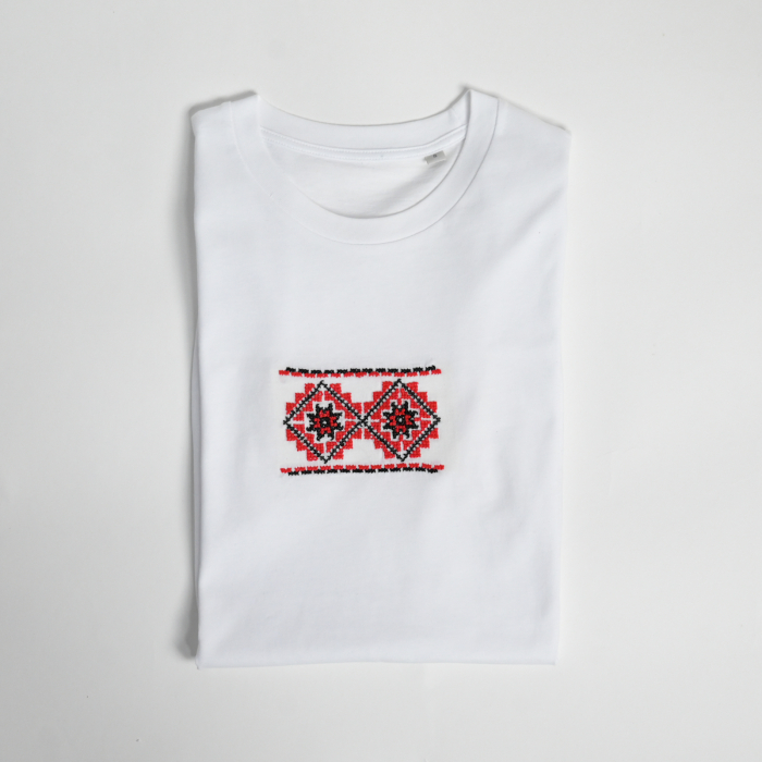 Tricou premium brodat cu model traditional [4]