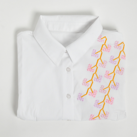 Camasa clasica brodata cu flori roz [3]