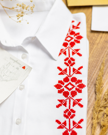 Camasa brodata cu flori rosii [4]