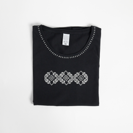 Tricou de dama personalizat cu modele traditionale romanesti [3]