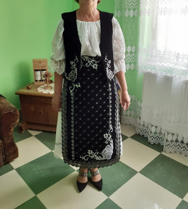 Costum traditional 4 [3]