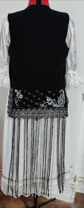 Costum traditional 4 [2]