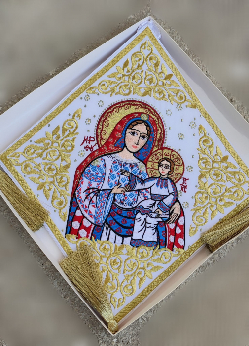 Bedernita Maica Domnului si Pruncul -model traditional [2]