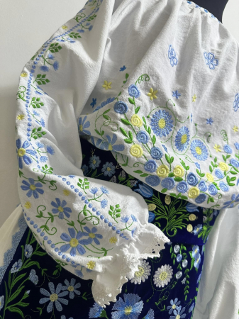 Costum traditional set [4]