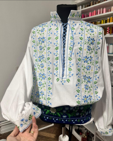 Costum traditional set [14]