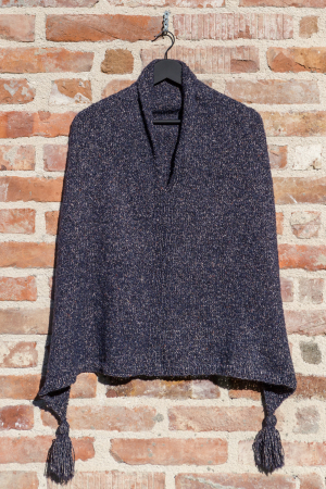 Articole Femei - Poncho Tricotat Manual pentru Femei, bleumarin