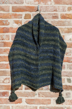 Articole Femei - Poncho Tricotat Manual pentru Femei, bleumarin cu verde