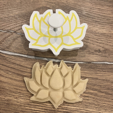 CookieStamp - Floare Lotus, 63x85x16 mm - Cookie Cutter Decorativ pentru Aluat, Ștampilă pentru Biscuiți Unicat - Ideal pentru copii [5]