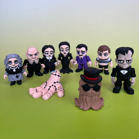Produse Noi - Familia Addams – Set cu 9 Figurine, fara Castel
