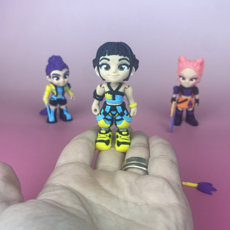 Jucarii Flexibile - Zoey – figurina K-Pop flexibila