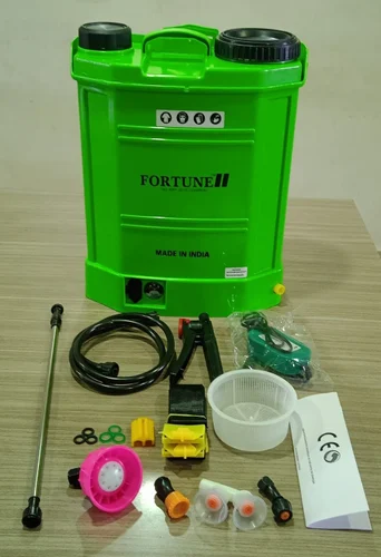 Pompe de Stropit si Vermorele - Pompa de Stropit Electrica pe Baterie cu Acumulator CMP1760, 16L, 12V, Presiune 2-4 Bar, Autonomie pana la 4 Ore, Lance Telescopica Inox, Duze Multiple, Incarcator Inclus, Sistem Purtare Ergonomic