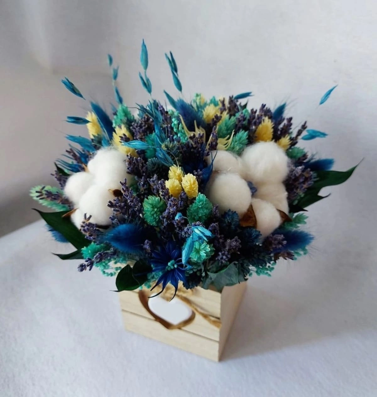 Aranjament cadou cu flori uscate, Buchet Albastru, tonuri albastru-turcoaz, 12×15 cm [4]