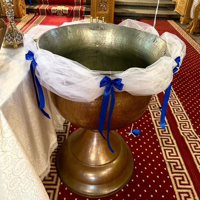 Aranjament cristelniță, tulle și fundițe satin [5]