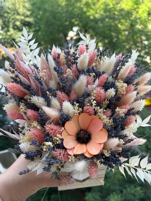 Aranjament cu  flori uscate decorative [1]