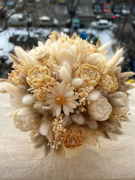 Aranjament floral cu flori din ceara de soia [2]