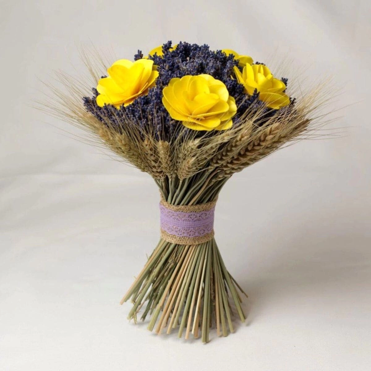 Buchet cu lavanda uscata, begonii lemn galbene si grau [3]