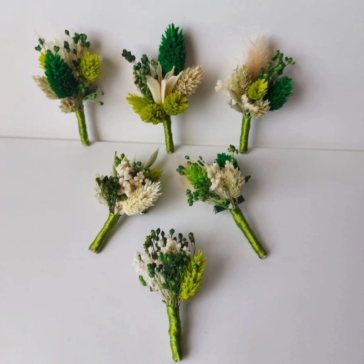 Cocarda din flori naturale uscate, verde [3]