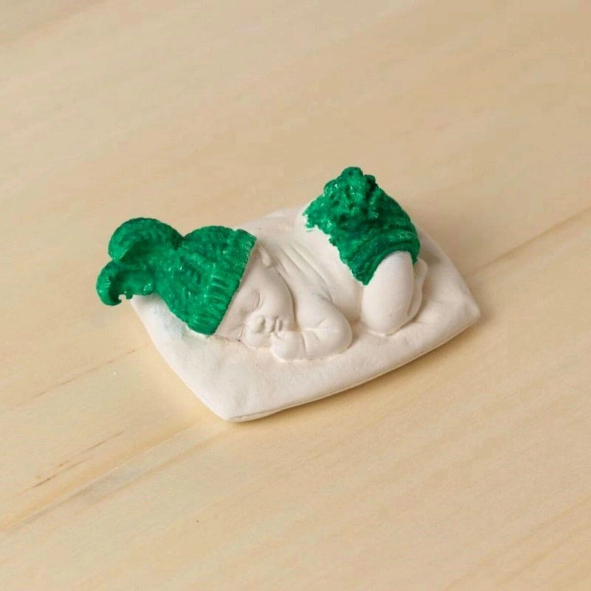 Marturie botez din ceramica parfumata – bebelus colorat verde [2]