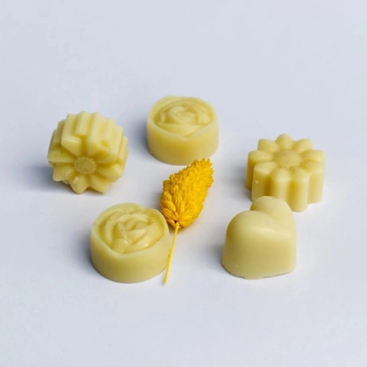 Marturii capsule din ceara de soia si parfum de grepfruit/mango – galben [2]