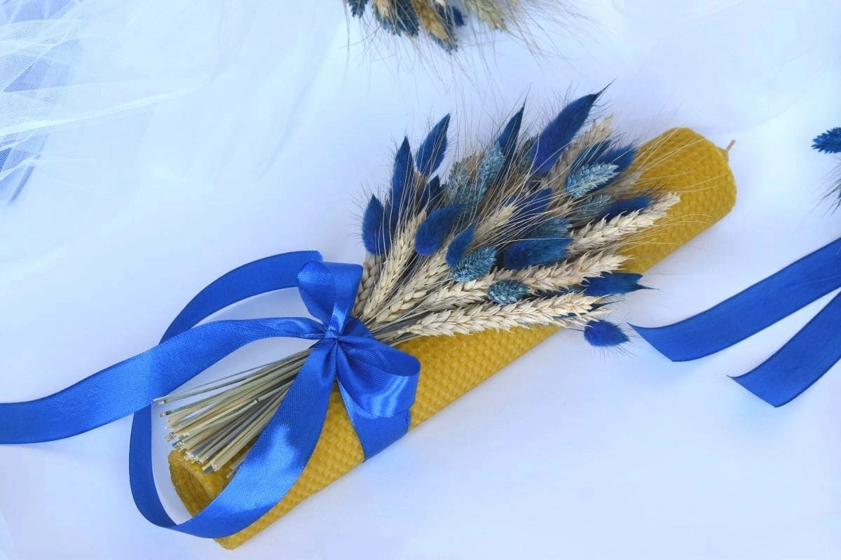 Set botez albastru- aranjament cristelnita si lumanare ceara de albine [2]