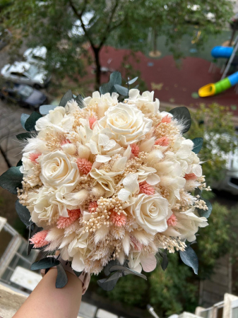 Buchet mireasă cu flori criogenate albe [2]