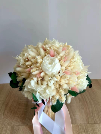 Buchet mireasa cu trei trandafiri criogenați [1]