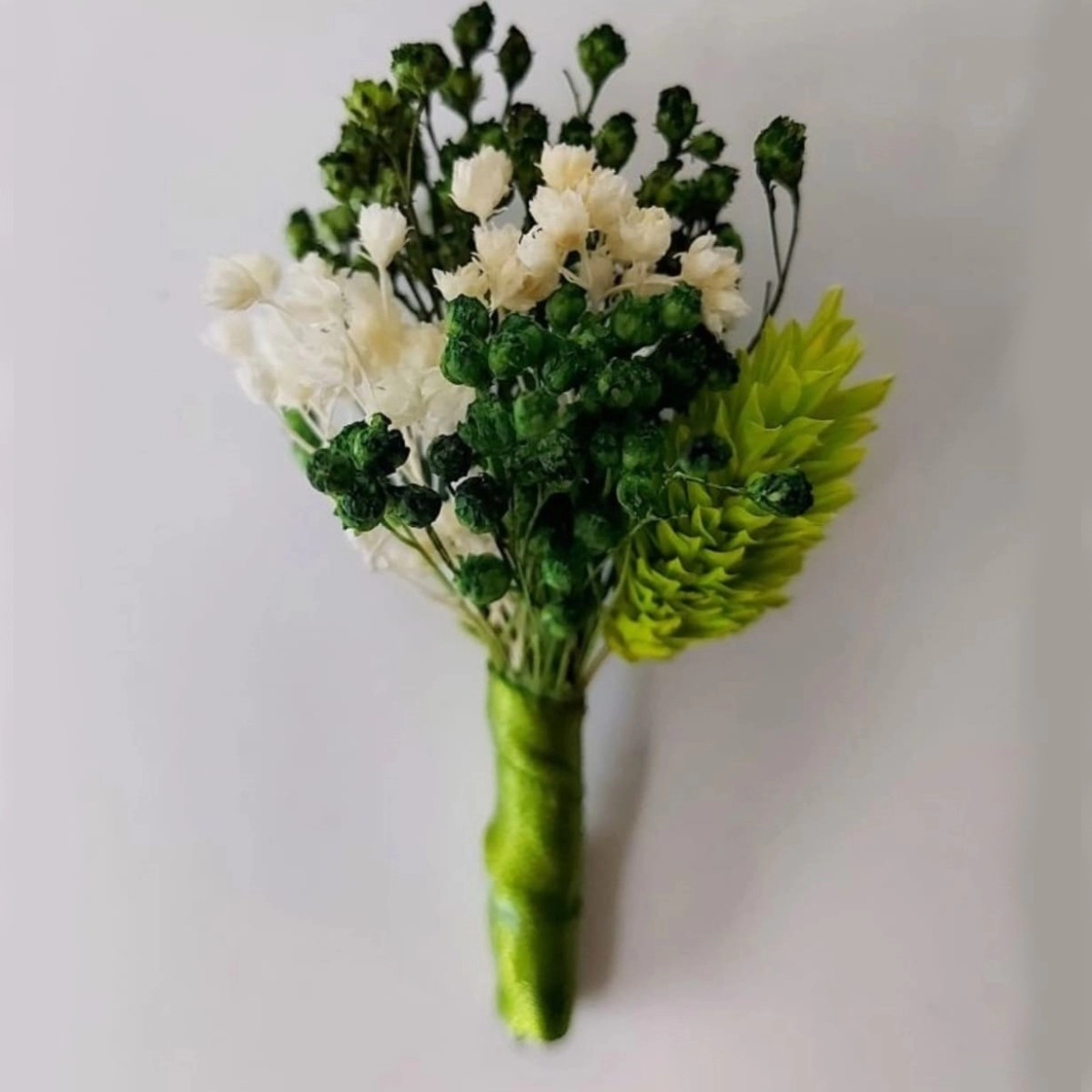 Cocarda din flori naturale uscate, verde [1]