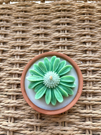 Margaretă în vas ceramic | Lumânări parfumate | Mărturii [1]