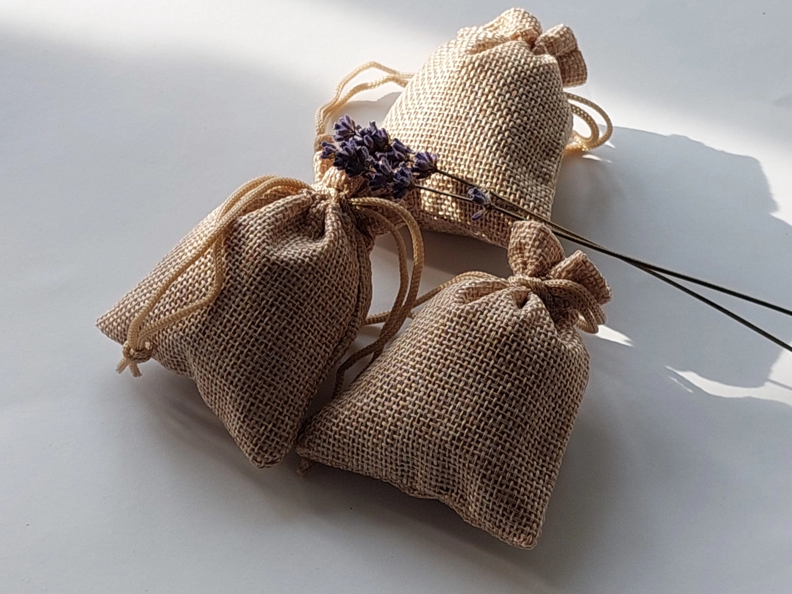 Marturie Saculet umplut cu lavanda, crem, material iuta [2]