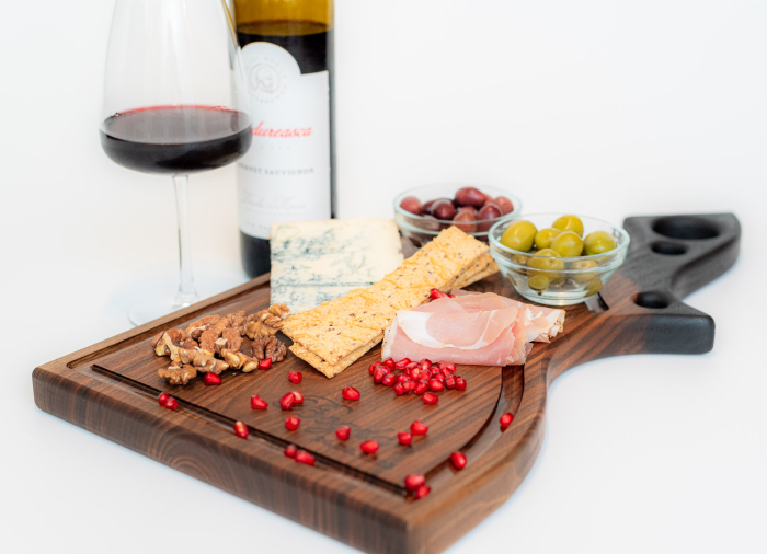 Tocator lemn masiv Elegance, lucrat manual, lemn nuc - Charcuterie board [6]