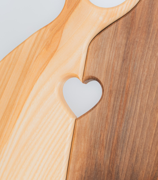Tocator lemn masiv Love, lucrat manual, lemn nuc si frasin - Charcuterie board [5]