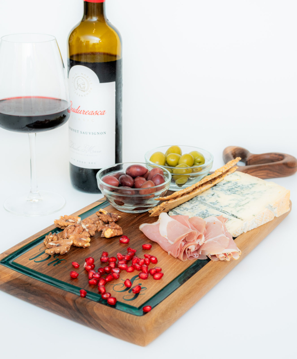 Tocator lemn masiv Forest, lucrat manual, lemn nuc - Charcuterie board [4]