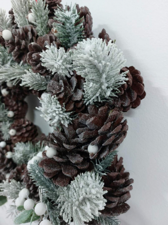 Coronita de Craciun, handmade, brad alb, conuri, 35 cm [3]