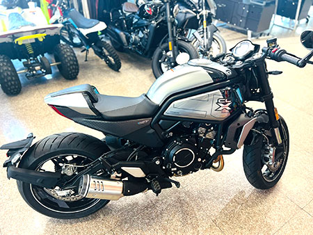 MOTOCICLETA CFMOTO 700CL-X Sport 