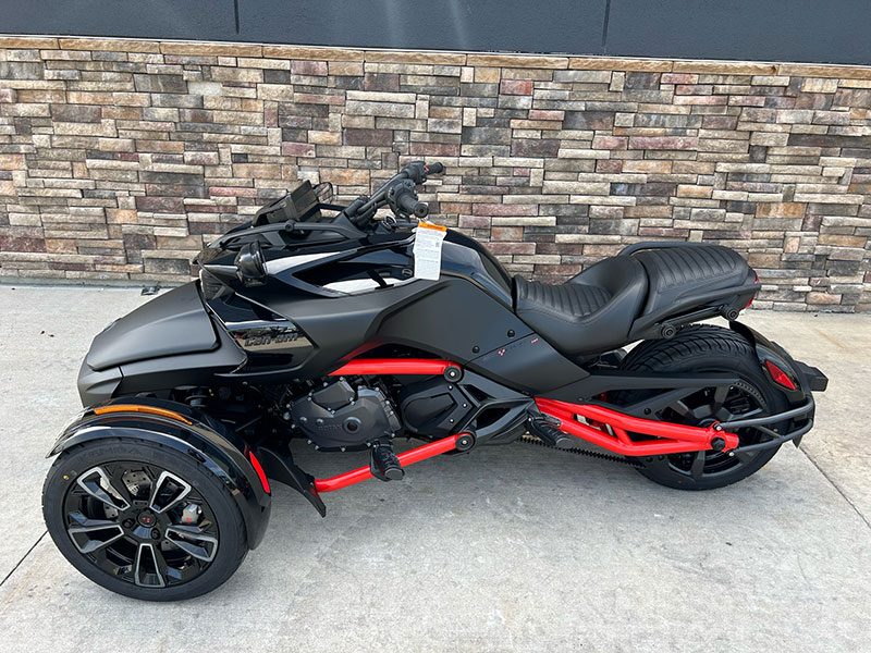 Can-Am Spyder F3-S Monolith Black Satin [3]