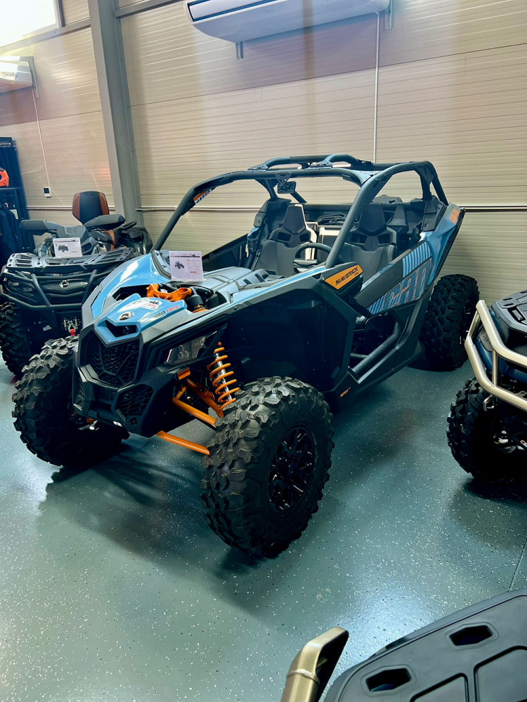 SXS Can-Am Maverick DS Turbo RR INT [3]