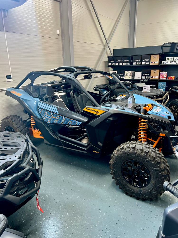 SXS Can-Am Maverick DS Turbo RR INT [4]