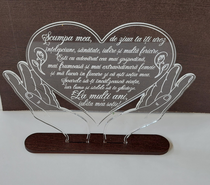 Plachetă cu mâini [2]