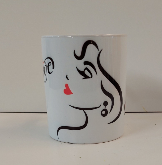 Cană alba cu siluetă femeie [1]