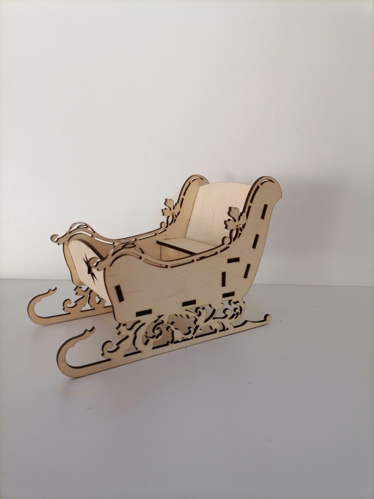 Sanie din lemn cu sezut [1]