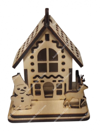 Sarbatori - Casuta lemn cu brad si om de zapada