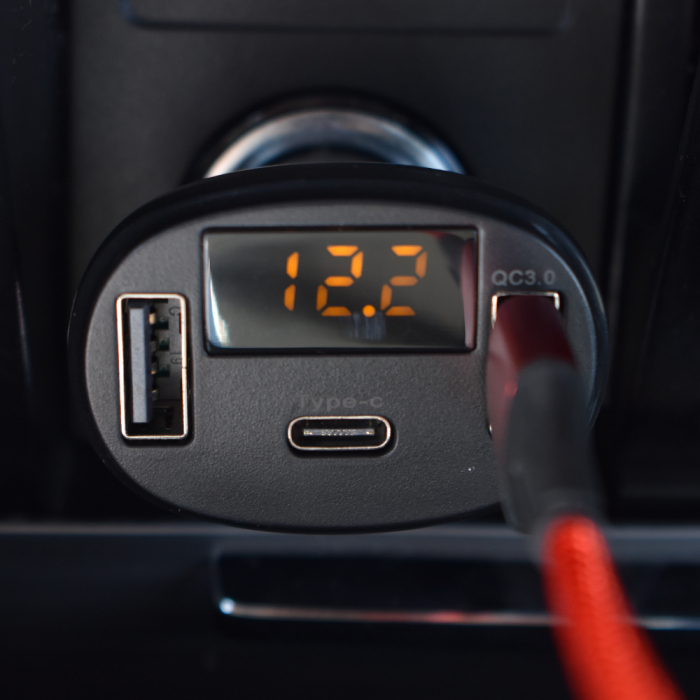 Incarcator Auto 1Xusb Qc3.0 + 1Xusb 2.4A + 1Xusb Type-C Cu Afisaj Tensiune Putere Led [3]